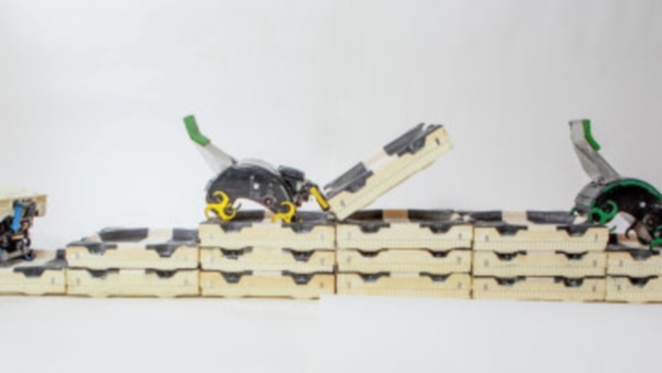Ученые создали роботов-"термитов", способных строить дома без чертежей