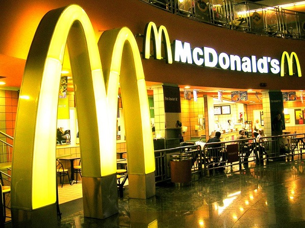 McDonald's планирует использовать возможности искусственного интеллекта для обслуживания клиентов  