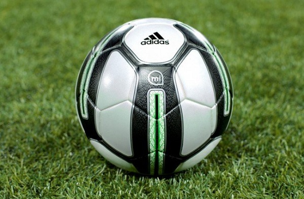 Умный мяч от Adidas
