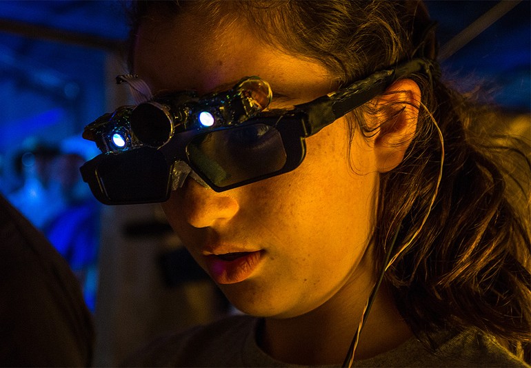 MIT представила очки для незрячих людей