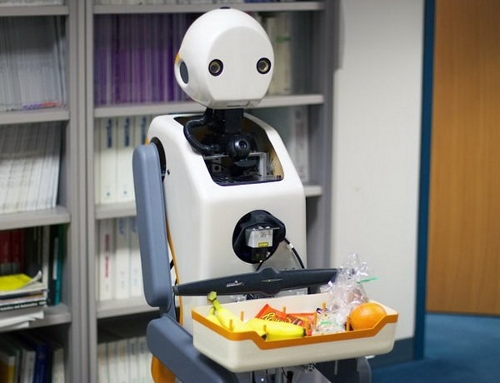 Владелец китайского ресторана заменил персонал роботами