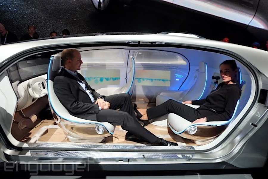Компания Mercedes представила самоуправляемые автомобили будущего